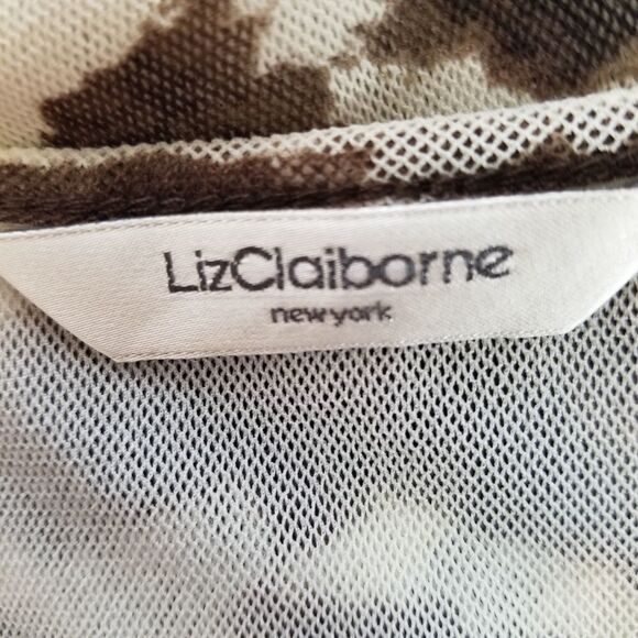 Liz Claiborne Animal Print Top. Size L - Picture 3 of 9